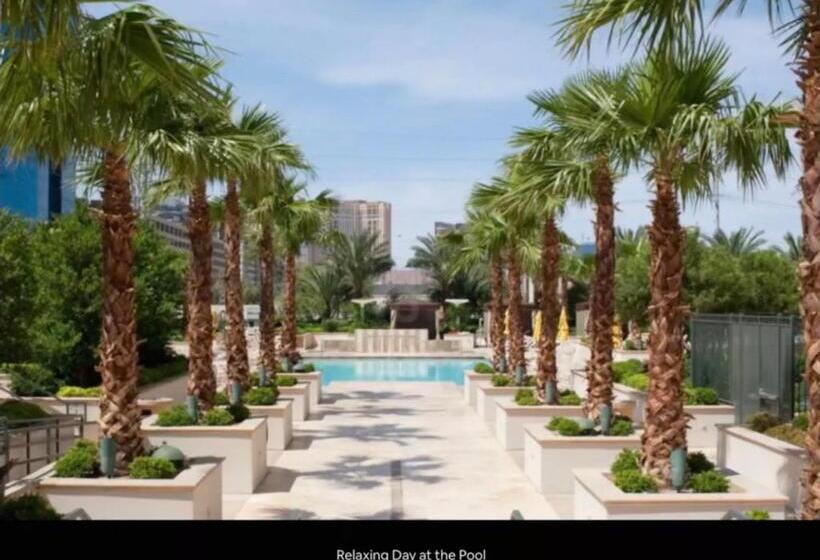 Jet Luxury Elite At The Signature