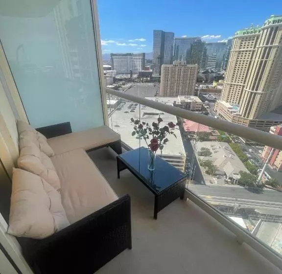 Jet Luxury Elite At The Signature