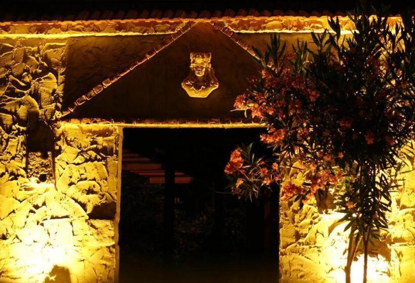 Onur Motel Faralya Fethi̇ye