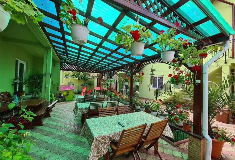 بنسيون Casa Bianca