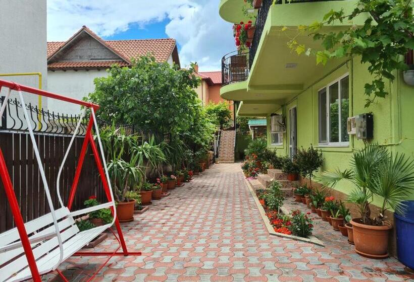 بنسيون Casa Bianca