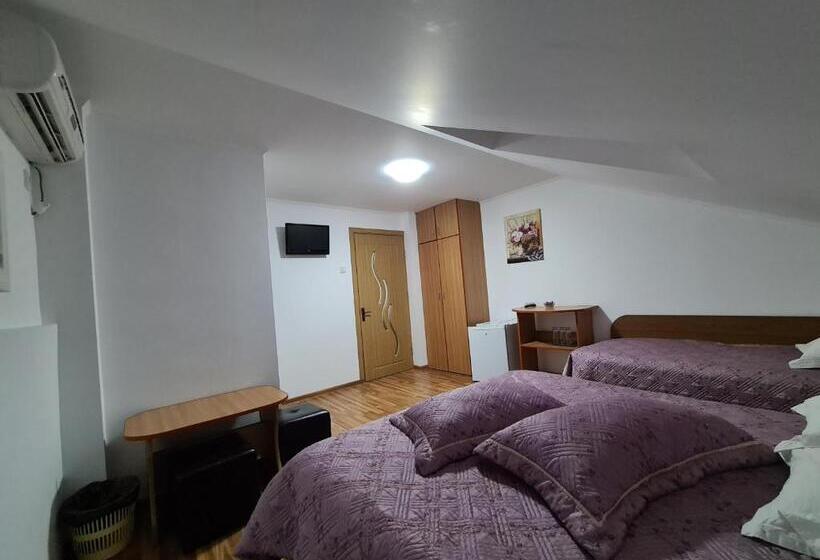 بنسيون Casa Bianca