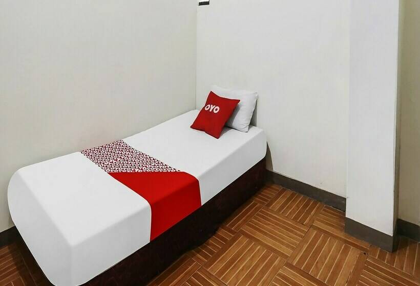 فندق Oyo 90825  Lizha 2