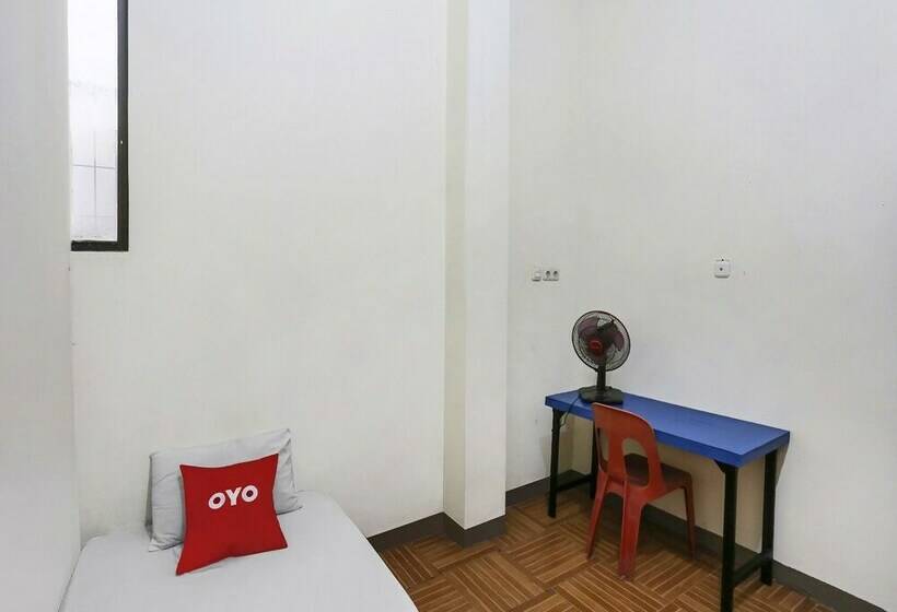 فندق Oyo 90825  Lizha 2