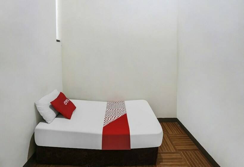 فندق Oyo 90825  Lizha 2