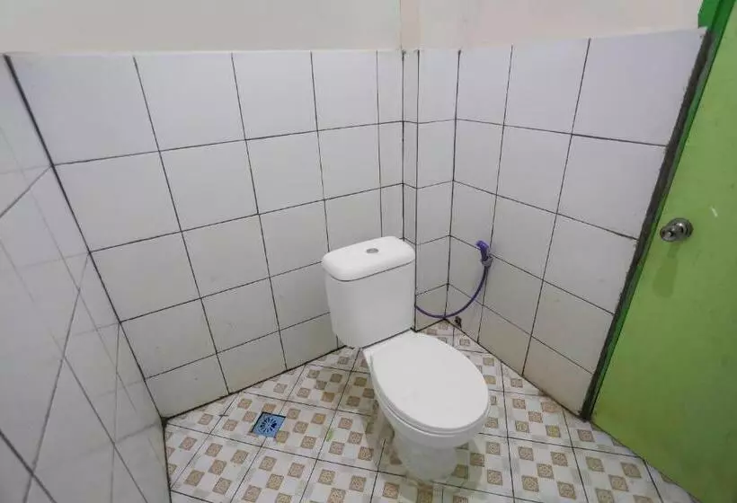 Hotelli Oyo 90825  Lizha 2