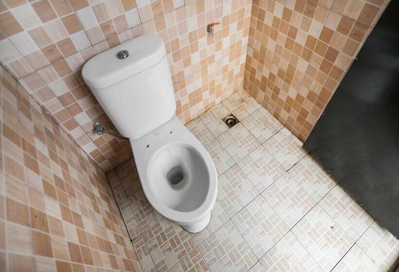 فندق Oyo 90825  Lizha 2