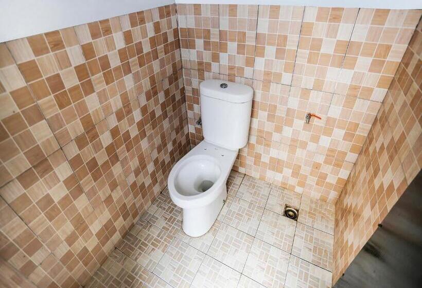 فندق Oyo 90825  Lizha 2