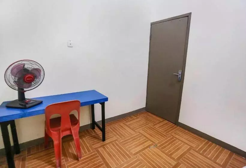 Hotelli Oyo 90825  Lizha 2