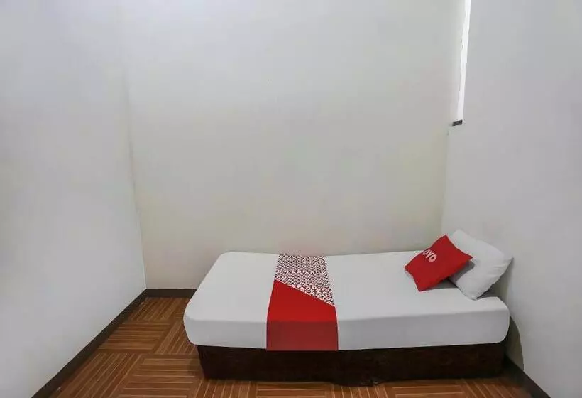 Hotelli Oyo 90825  Lizha 2