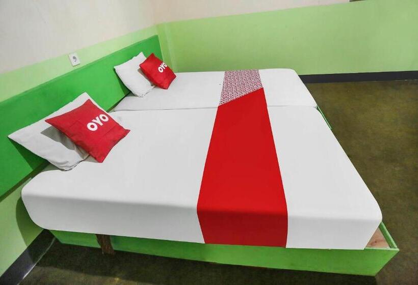 فندق Oyo 90825  Lizha 2