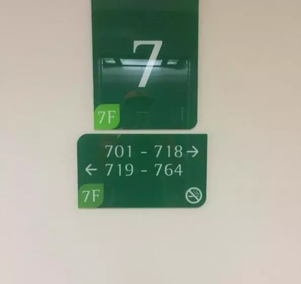 ホテル Staycation Condo With Pool Near Sm Tungko, Bulacan