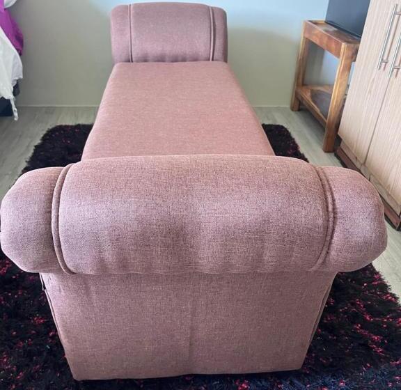 Отель Staycation Condo With Pool Near Sm Tungko, Bulacan