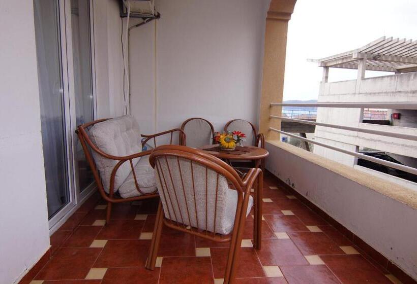 تختخواب و صبحانه Guesthouse Villa Gaga