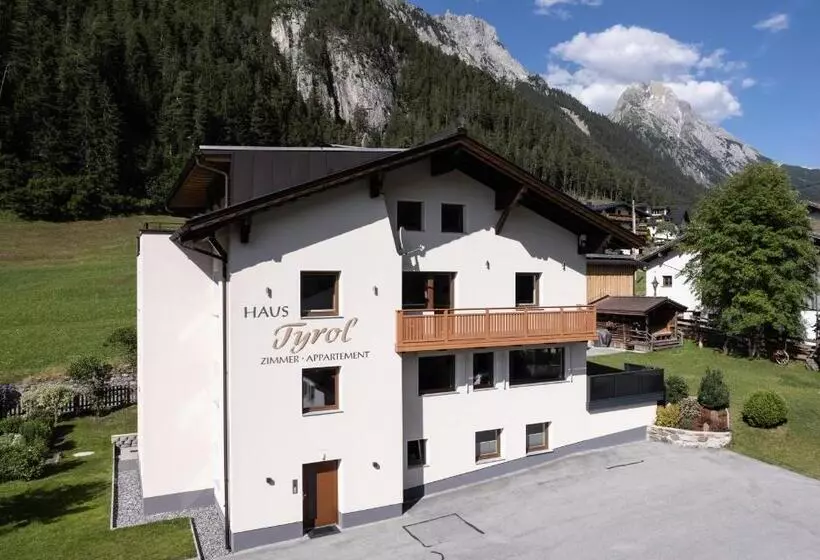 ペンション Appartements Tyrol