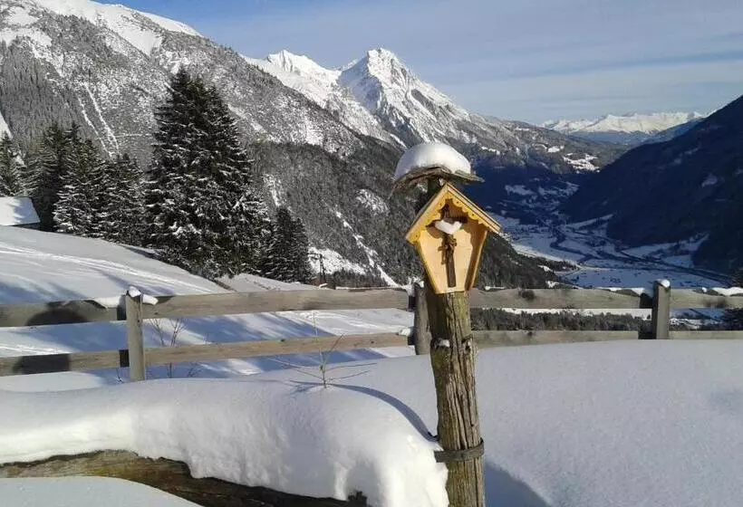 ペンション Appartements Tyrol