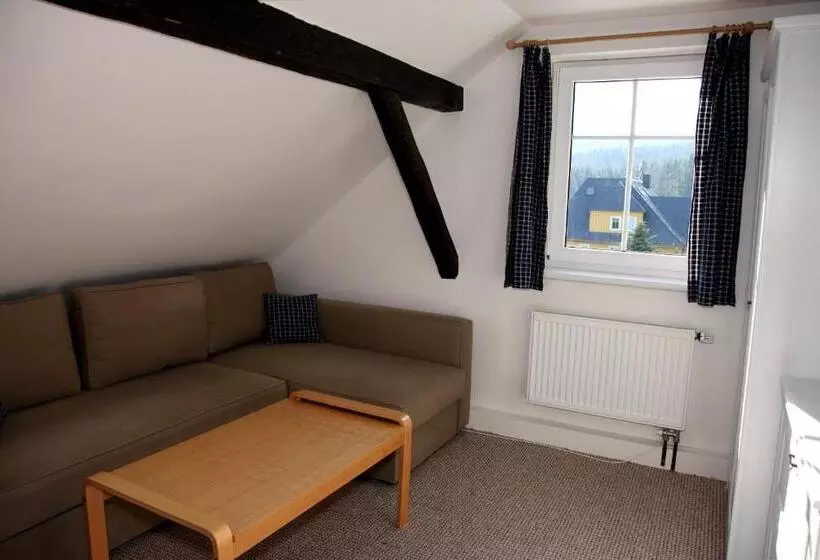 Majatalo Penzion Pod Lesem