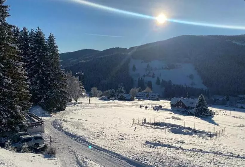 Majatalo Penzion Pod Lesem