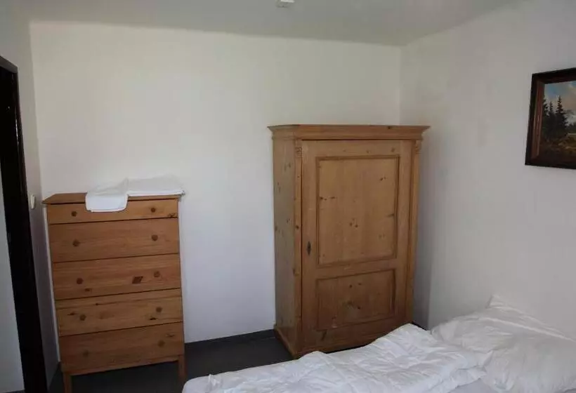 Majatalo Penzion Pod Lesem