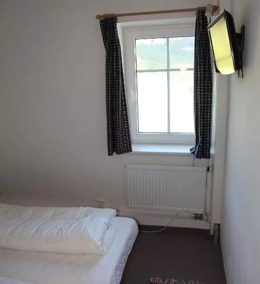 Majatalo Penzion Pod Lesem