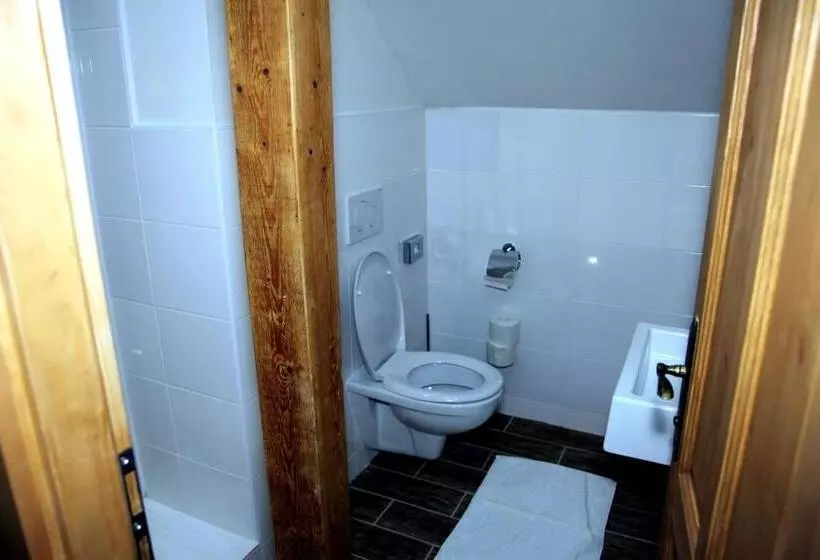 Majatalo Penzion Pod Lesem