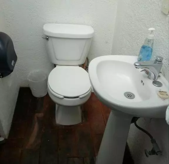 ユースホステル Hostal Cuija Coyoacán