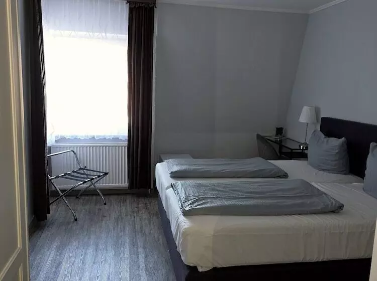 Aamiaismajoitus (B&B) Lieth Hotel Grünreich