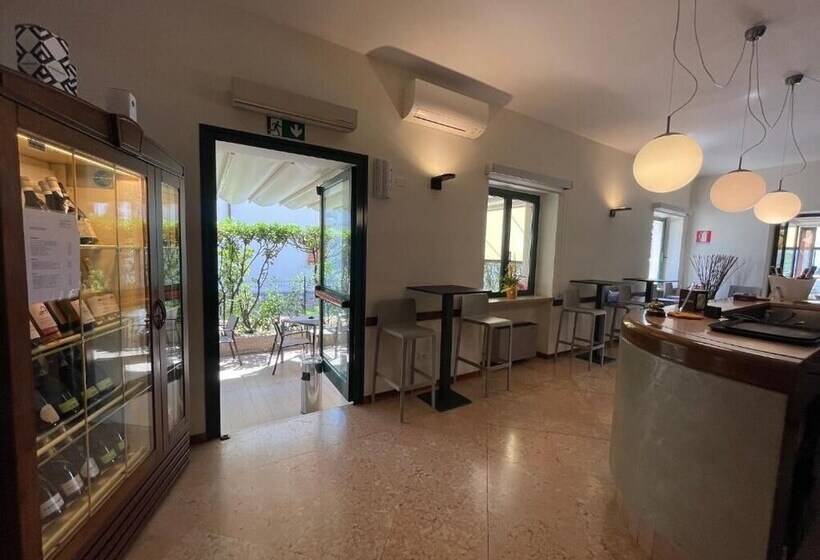 בית מלון כפרי Al Castello