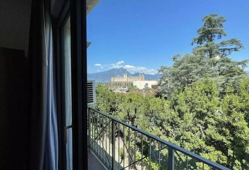 ホテル Al Castello