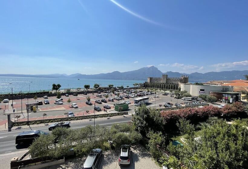 בית מלון כפרי Al Castello