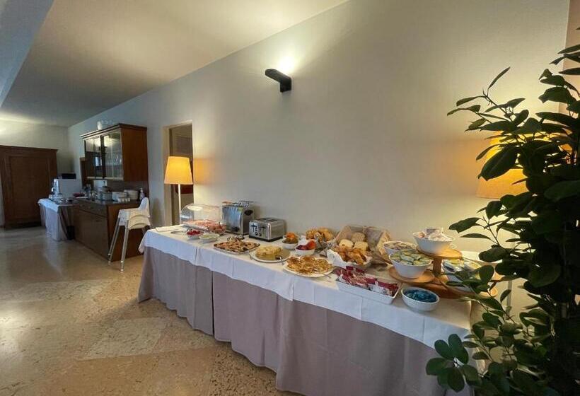 בית מלון כפרי Al Castello