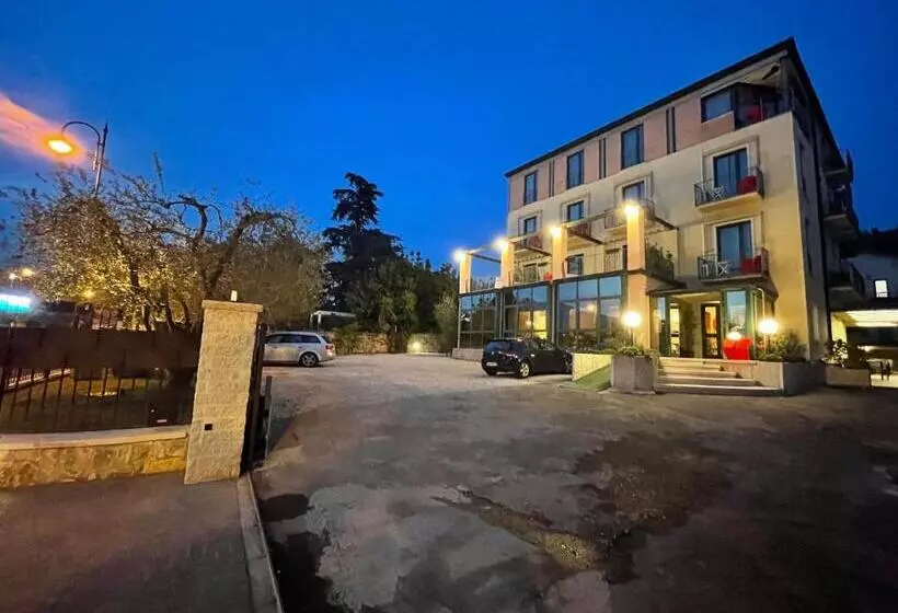 ホテル Al Castello