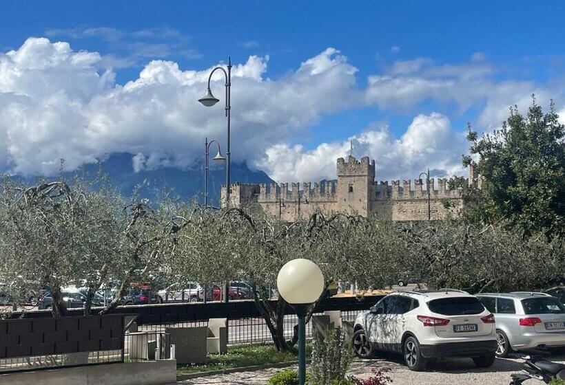 בית מלון כפרי Al Castello