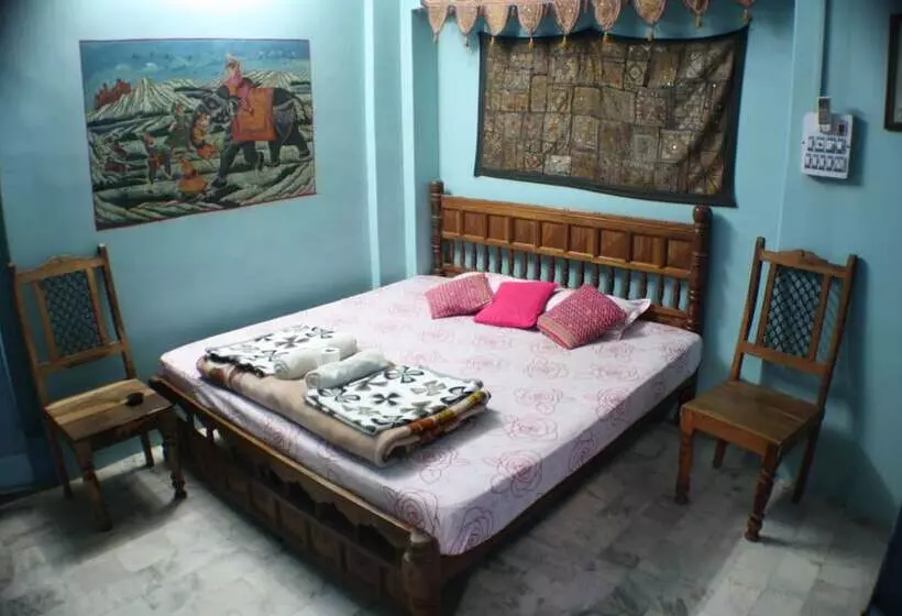 هتل Cosy Guest House