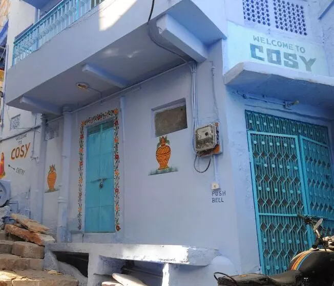 هتل Cosy Guest House