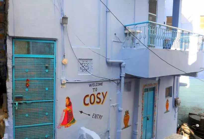 هتل Cosy Guest House