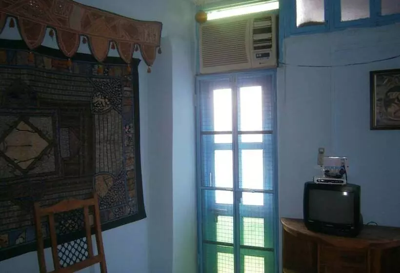 هتل Cosy Guest House