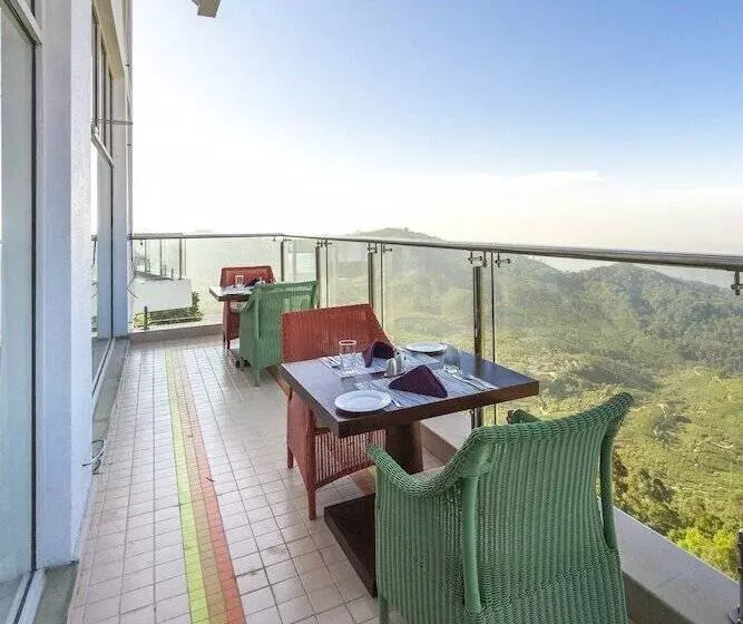 호텔 Fragrant Nature Munnar   A Five Star Classified