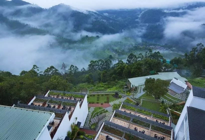 فندق Fragrant Nature Munnar   A Five Star Classified