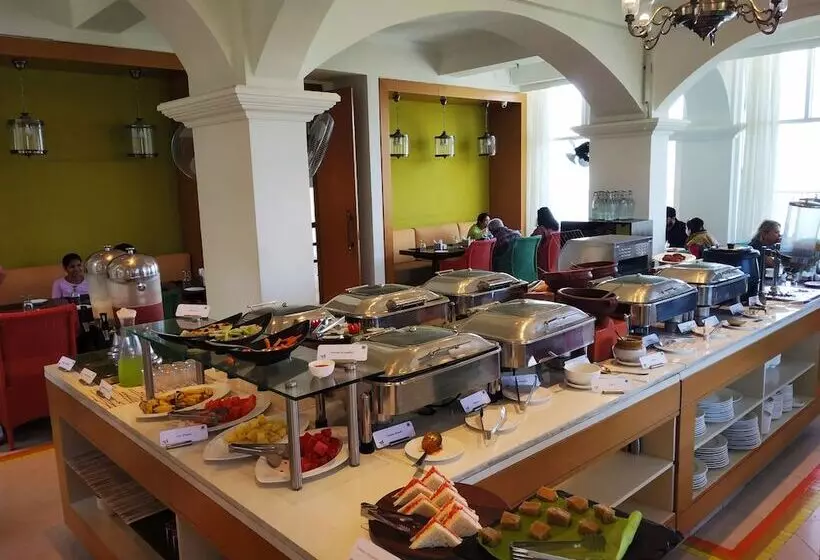 فندق Fragrant Nature Munnar   A Five Star Classified