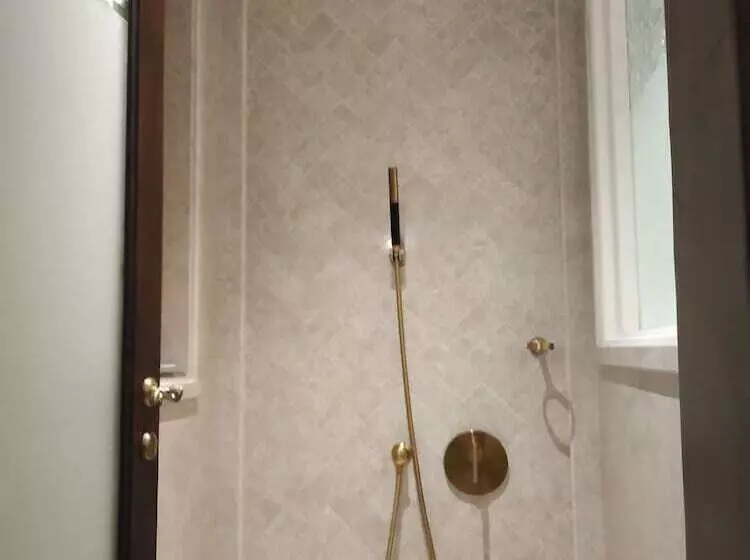 فندق Fragrant Nature Munnar   A Five Star Classified