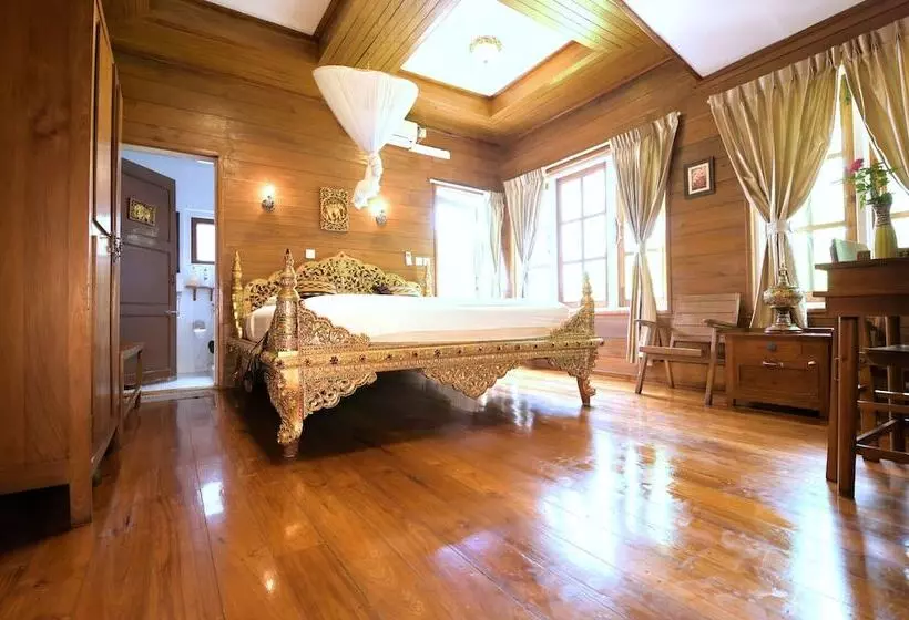 Hotelli Golden Empress