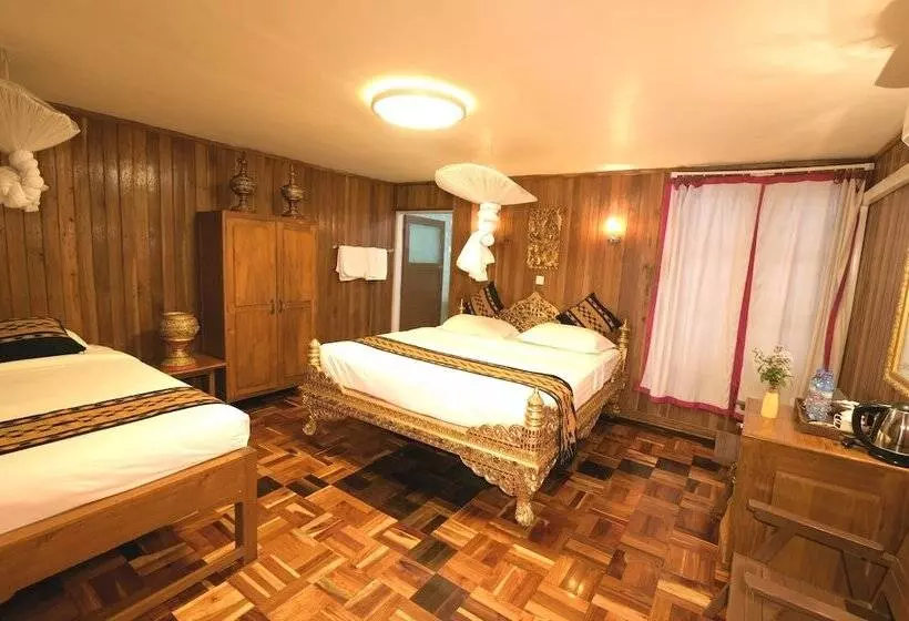 Hotelli Golden Empress