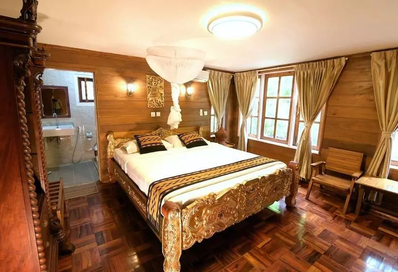 Hotelli Golden Empress