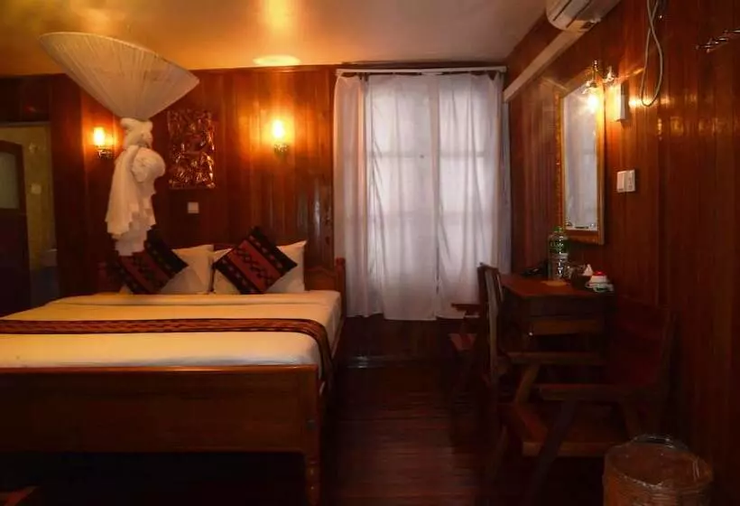 Hotelli Golden Empress