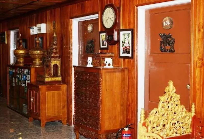 Hotelli Golden Empress