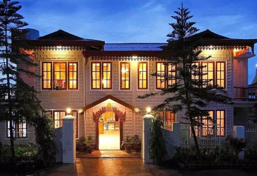 Hotelli Golden Empress