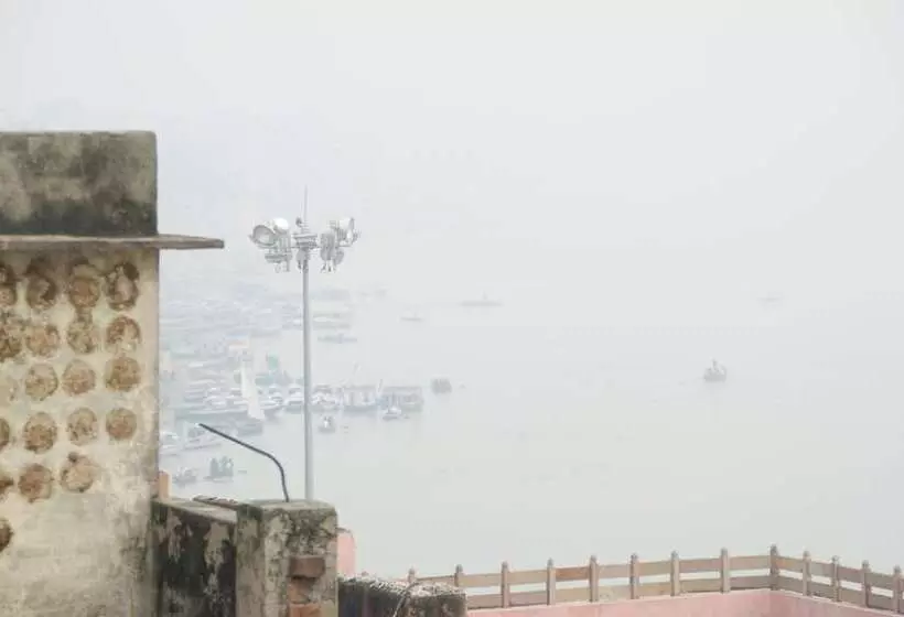 ホテル Kedareswar B&b