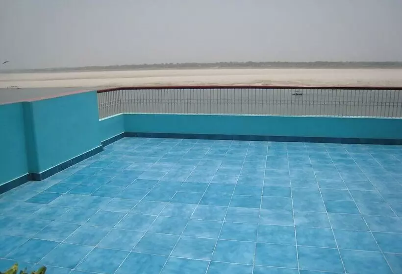 ホテル Kedareswar B&b