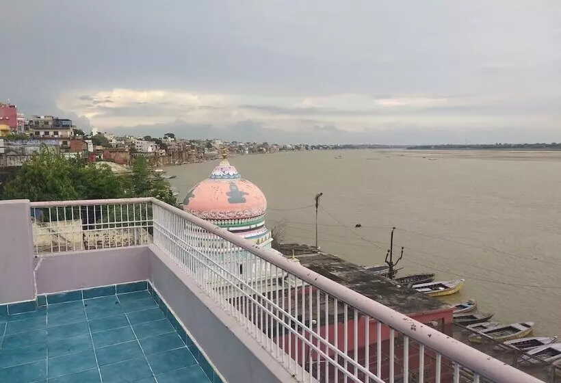 ホテル Kedareswar B&b